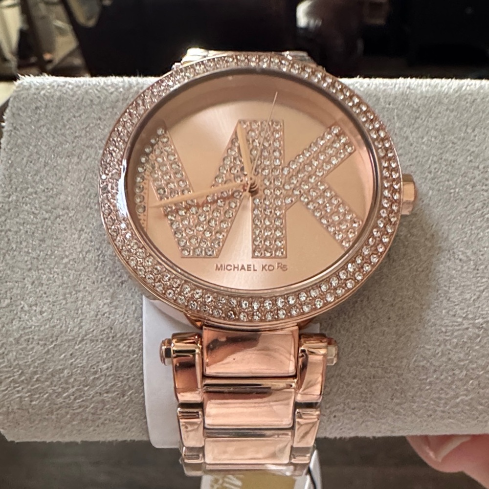 NIB Michael Kors Women's Watch in Rose Gold with Crystal Accents